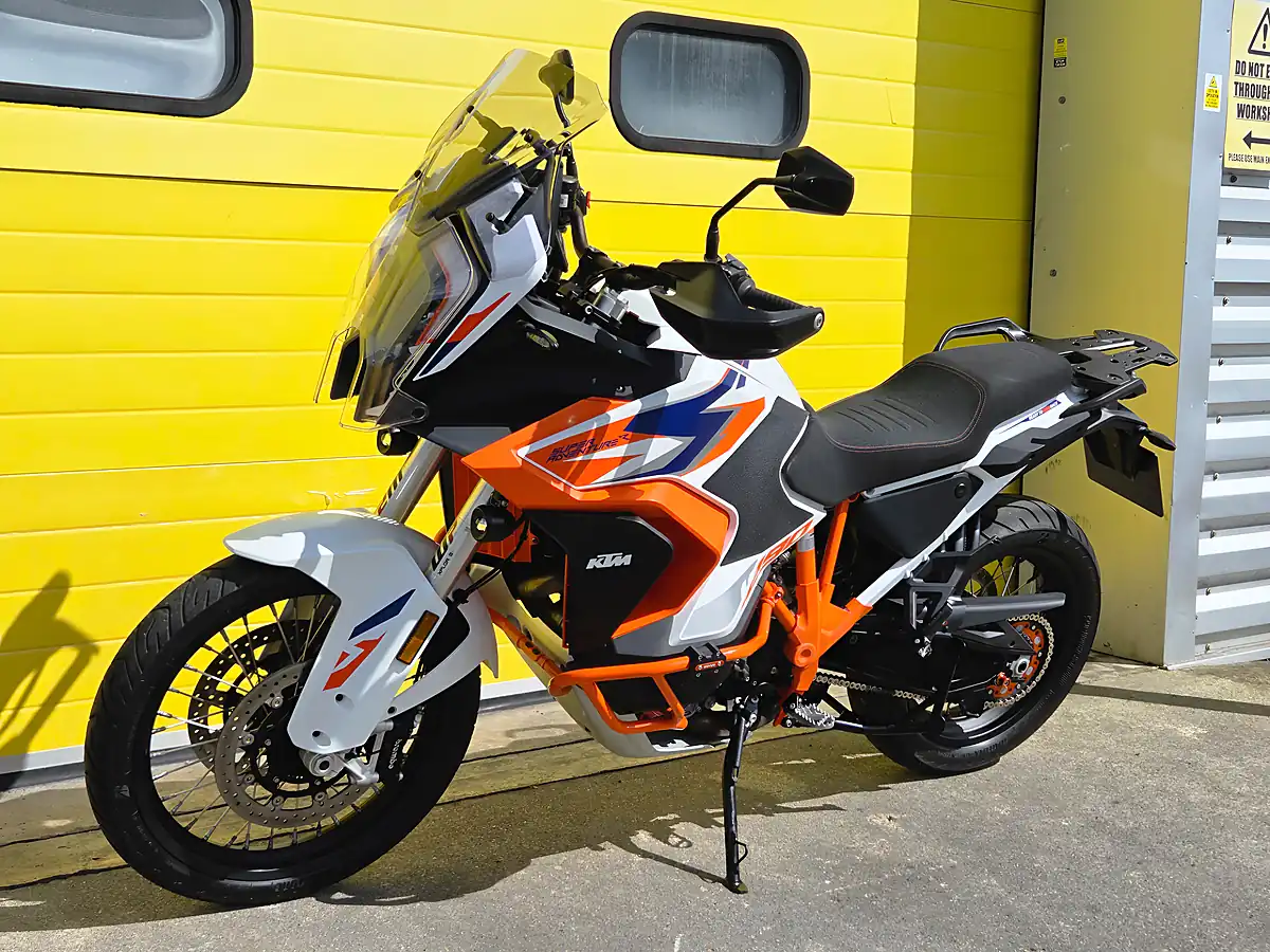 Used 2023 Ktm Super Adventure R Orange - Interior and Exterior details 7