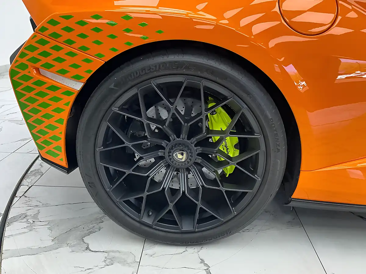 Used 2023 Lamborghini Huracan Sto Orange - Interior and Exterior details 19