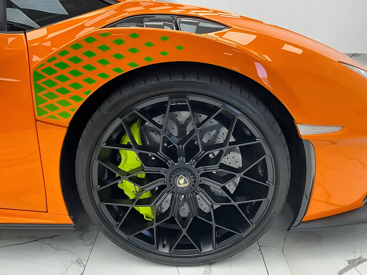 Used 2023 Lamborghini Huracan Sto Orange - Interior and Exterior details 20