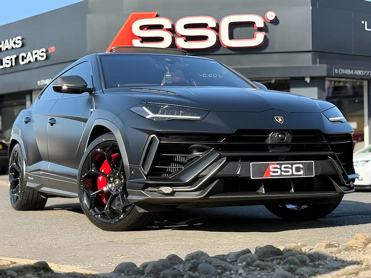 Used 2023 Lamborghini Urus Performante Black - Front View