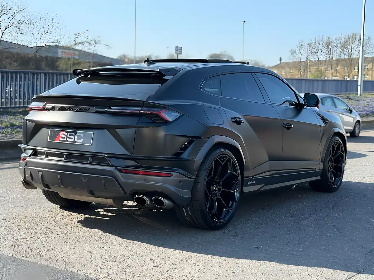 Used 2023 Lamborghini Urus Performante Black - Interior and Exterior details 10