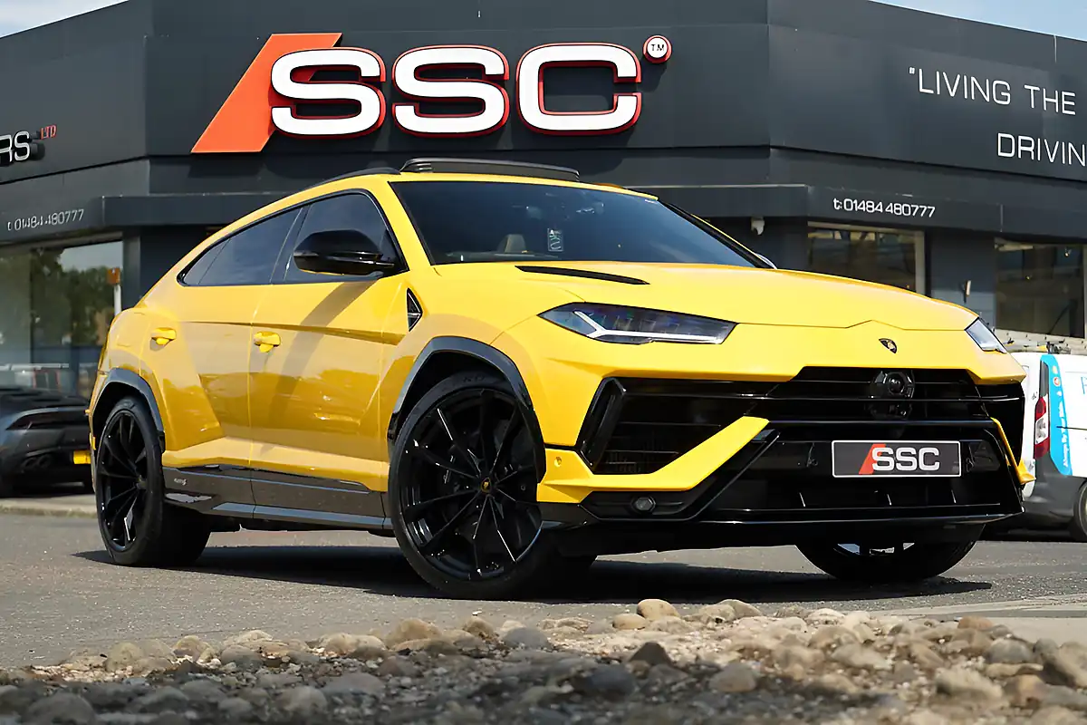 Used 2023 Lamborghini Urus S Yellow - Front View