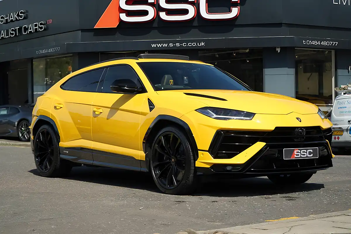 Used 2023 Lamborghini Urus S Yellow - Interior and Exterior details 4