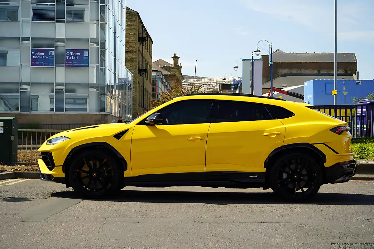 Used 2023 Lamborghini Urus S Yellow - Interior and Exterior details 8
