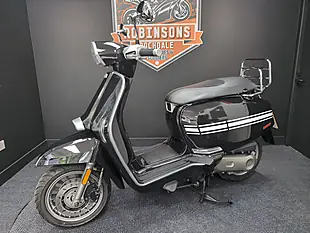 Used 2023 Lambretta V-50 Special Black - Interior and Exterior details 6