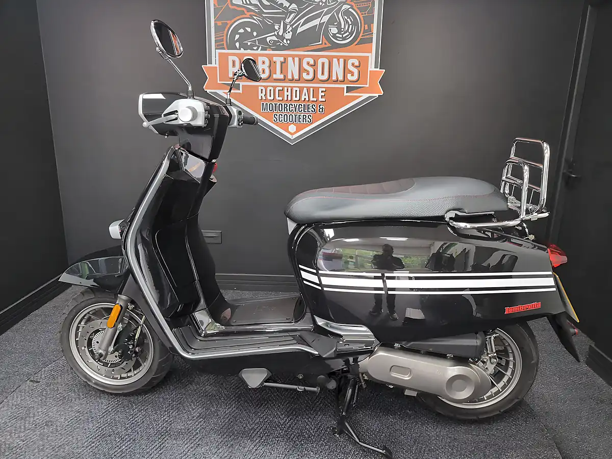Used 2023 Lambretta V-50 Special Black - Interior and Exterior details 7
