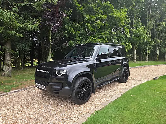 2023 Land Rover Defender 110 D250 MHEV