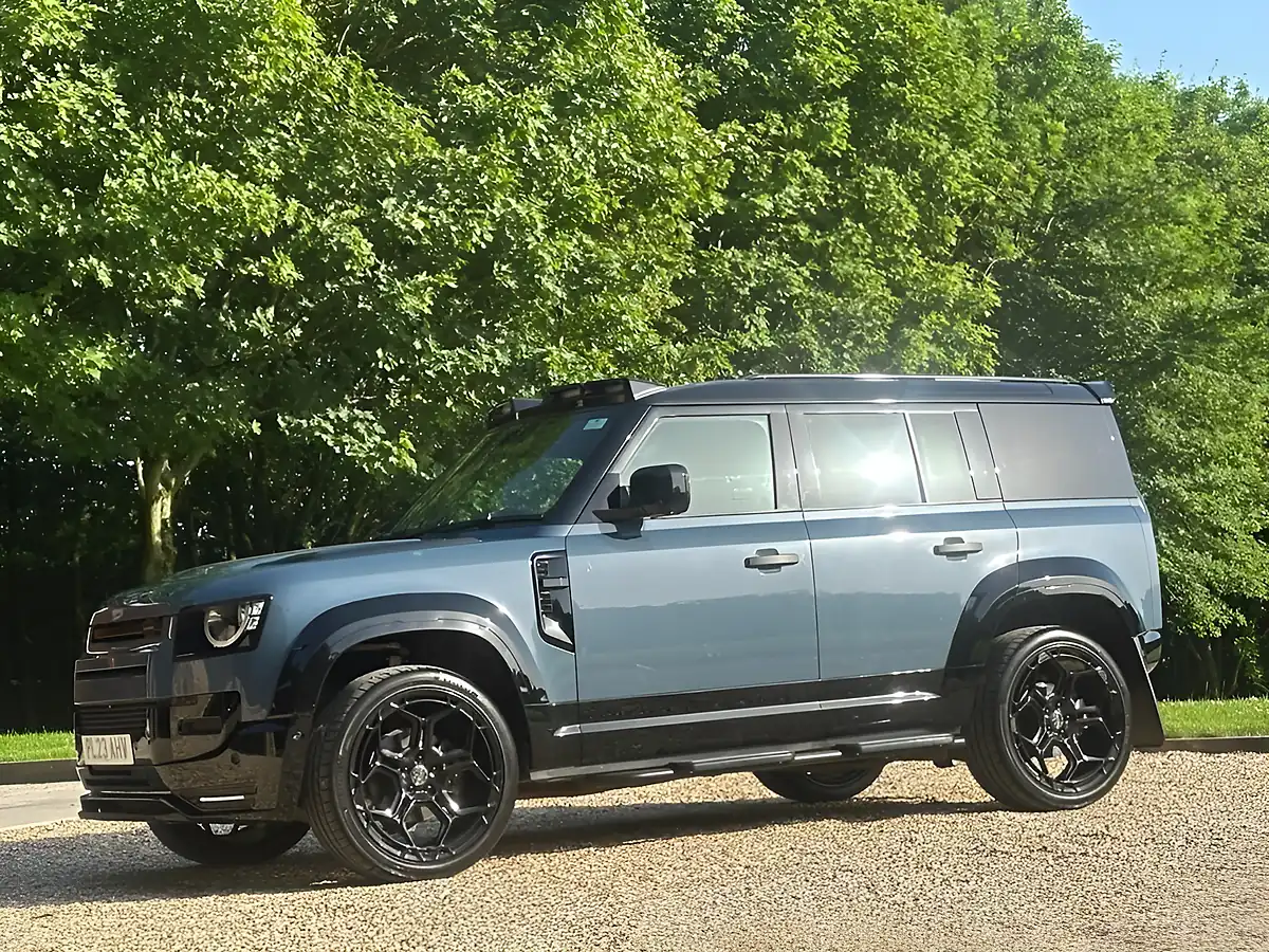 Used 2023 Land Rover Defender 110 Hard Top Tazmin Blue - Interior and Exterior details 3