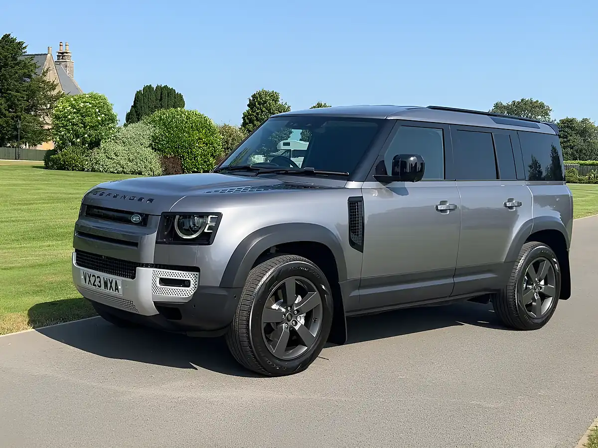 Used 2023 Land Rover Defender 110 Hse Hard Top Grey - Front View