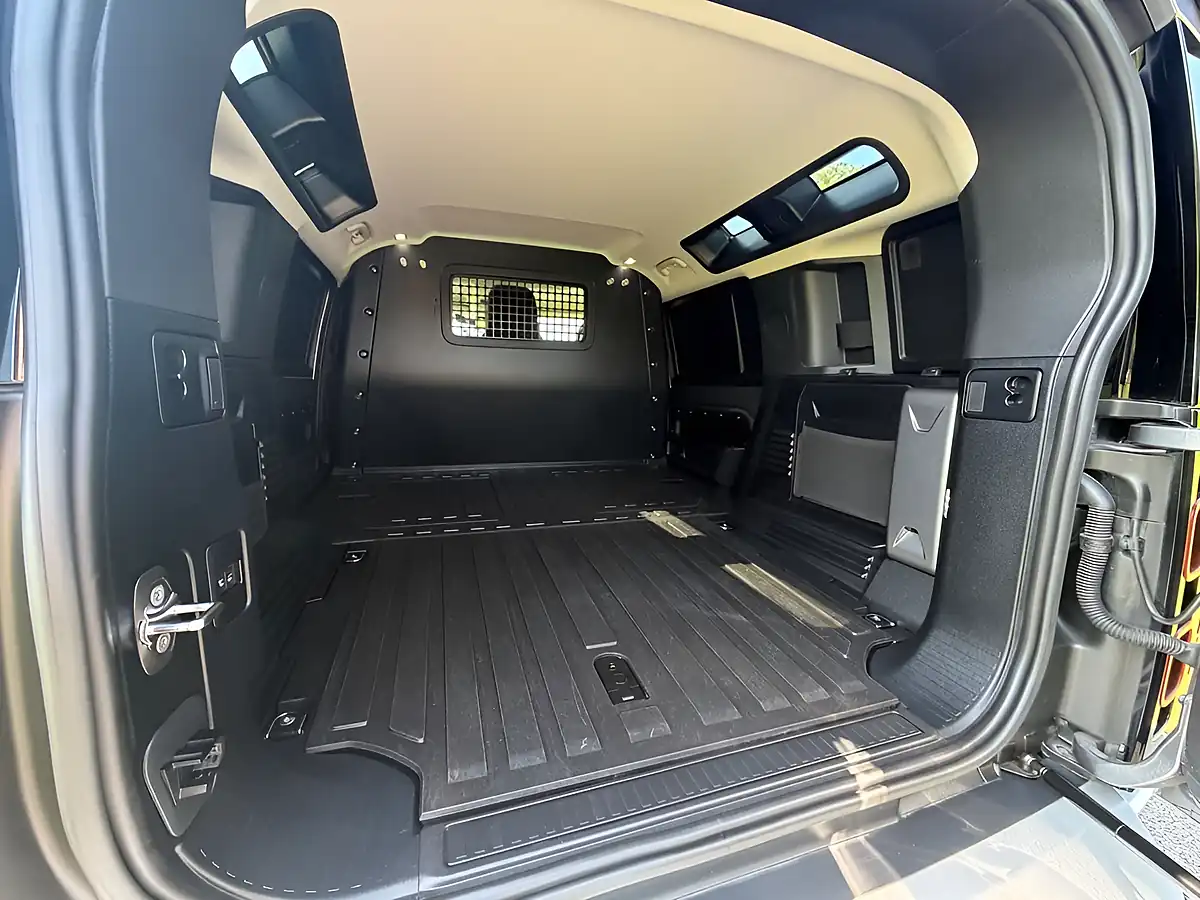 Used 2023 Land Rover Defender 110 Hse Hard Top Grey - Interior and Exterior details 10