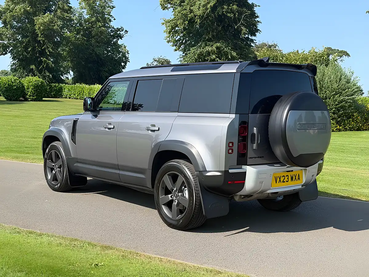Used 2023 Land Rover Defender 110 Hse Hard Top Grey - Interior and Exterior details 4