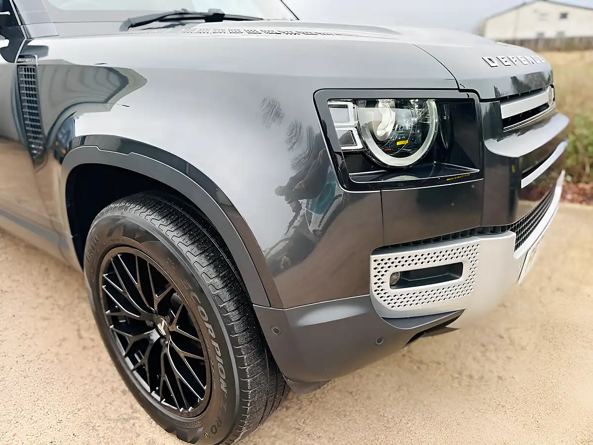 Used 2023 Land Rover Defender 110 Se Hard Top Grey - Interior and Exterior details 19