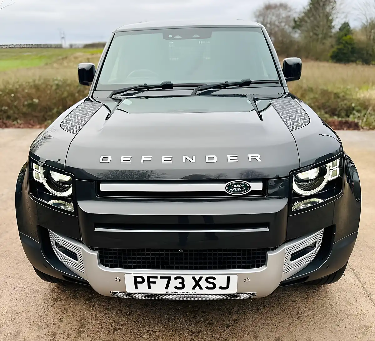 Used 2023 Land Rover Defender 110 Se Hard Top Grey - Interior and Exterior details 2