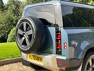 Used 2023 Land Rover Defender 110 Se Hard Top Tazmin Blue - Interior and Exterior details 16