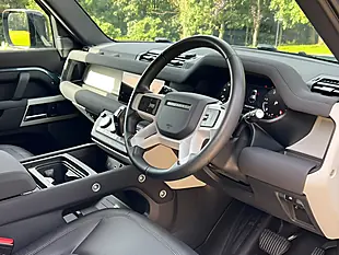Used 2023 Land Rover Defender 110 Se Hard Top Tazmin Blue - Interior and Exterior details 17