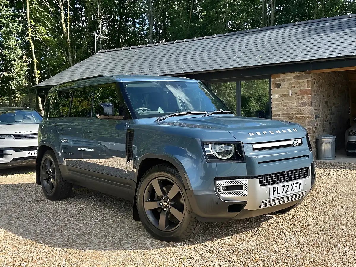 Used 2023 Land Rover Defender 110 Se Hard Top Tazmin Blue - Interior and Exterior details 20