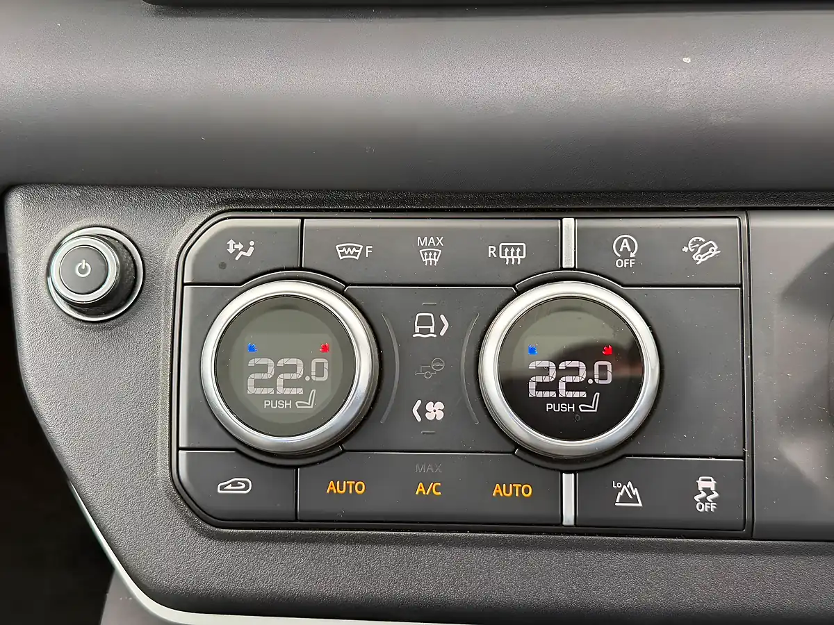 Used 2023 Land Rover Defender 110 Se Lantau Bronze - Interior and Exterior details 17