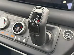 Used 2023 Land Rover Defender 110 Se Lantau Bronze - Interior and Exterior details 3