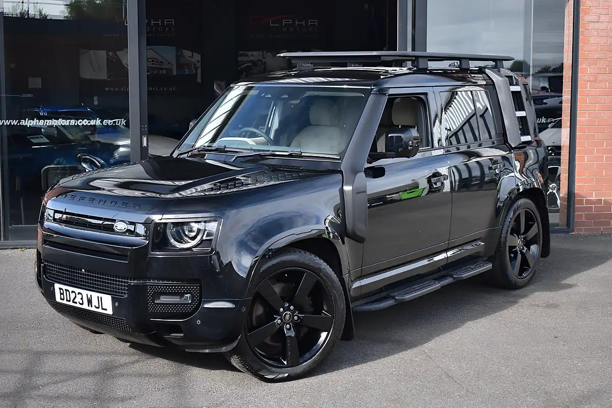 Used 2023 Land Rover Defender 110 Se Santorini Black - Interior and Exterior details 4