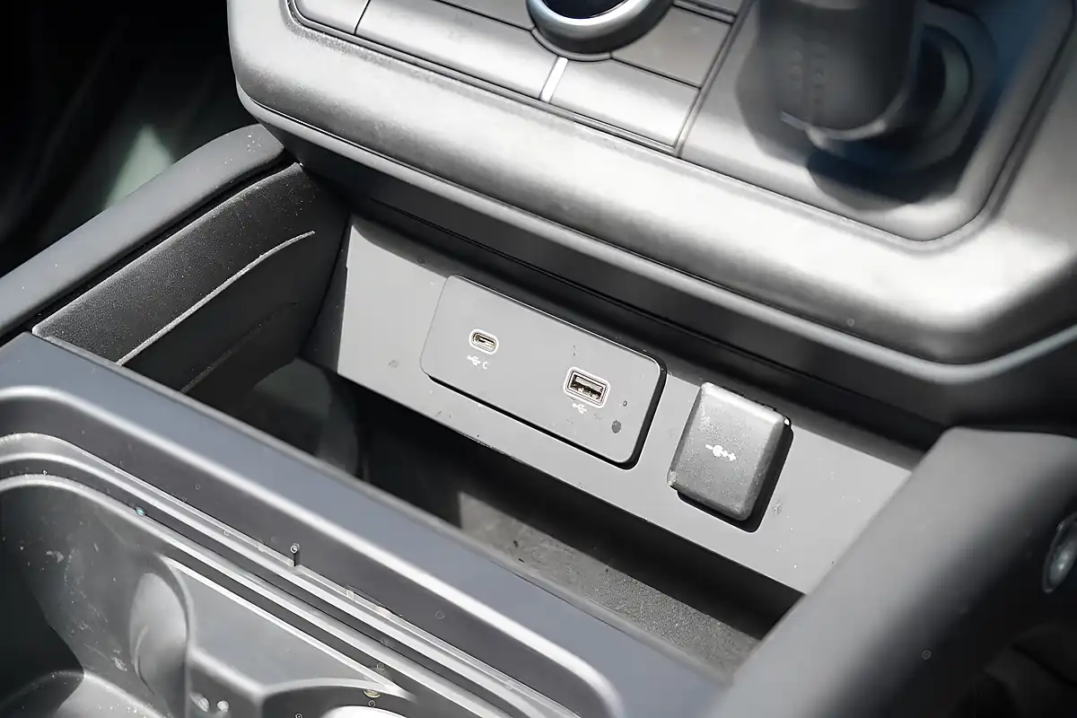 Used 2023 Land Rover Defender 110 X-Dynamic Hse Black - Interior and Exterior details 18