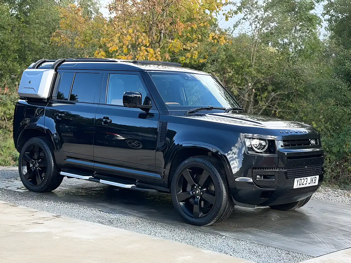 Used 2023 Land Rover Defender 110 X-Dynamic Hse Black - Interior and Exterior details 17