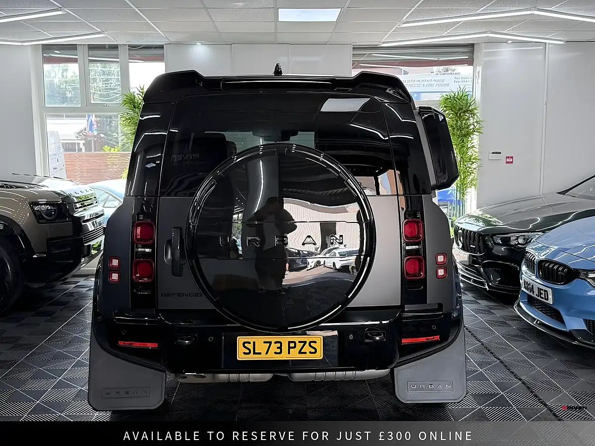 Used 2023 Land Rover Defender 110 X-Dynamic Hse Grey - Interior and Exterior details 10