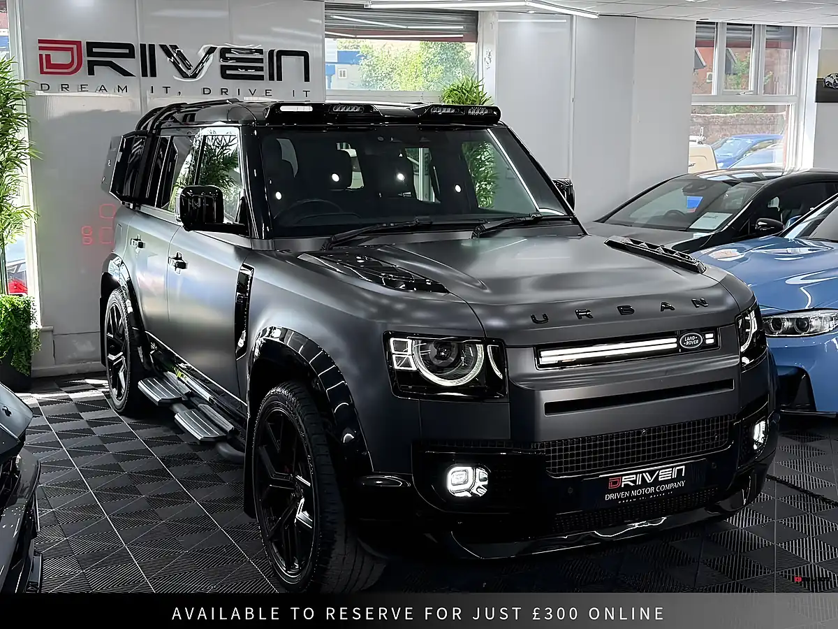 Used 2023 Land Rover Defender 110 X-Dynamic Hse Grey - Interior and Exterior details 8
