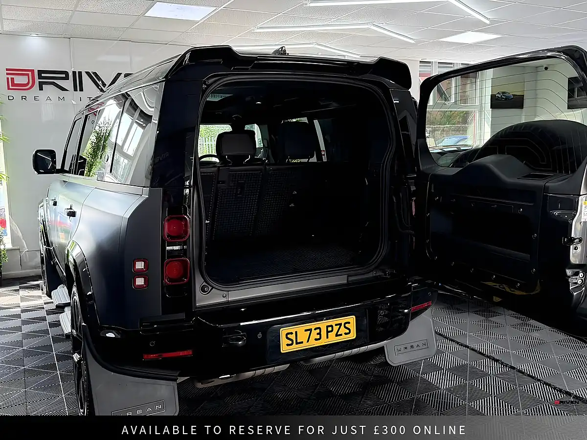 Used 2023 Land Rover Defender 110 X-Dynamic Hse Grey - Interior and Exterior details 9