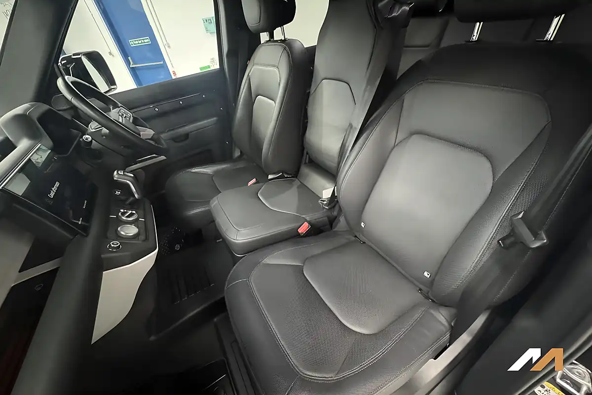 Used 2023 Land Rover Defender 110 X-Dynamic Hse Grey - Interior and Exterior details 13