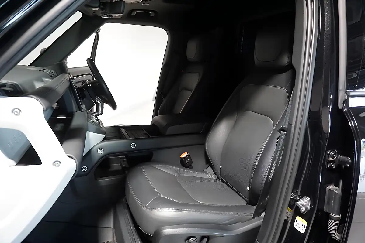 Used 2023 Land Rover Defender 110 X-Dynamic Hse Hard Top Santorini Black - Interior and Exterior details 16