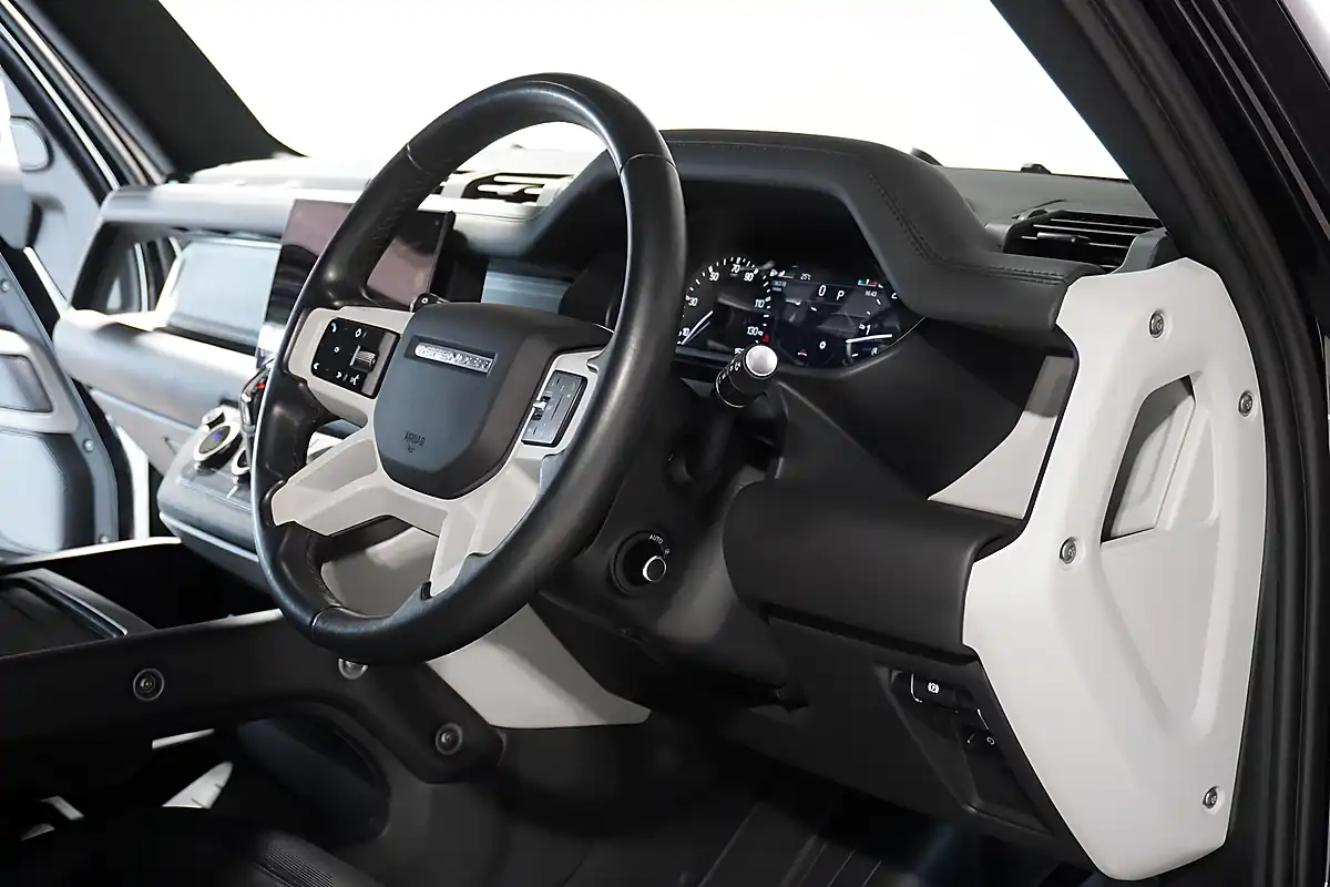Used 2023 Land Rover Defender 110 X-Dynamic Hse Hard Top Santorini Black - Interior and Exterior details 9