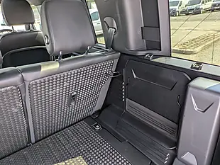 Used 2023 Land Rover Defender 110 X-Dynamic Se Grey - Interior and Exterior details 9