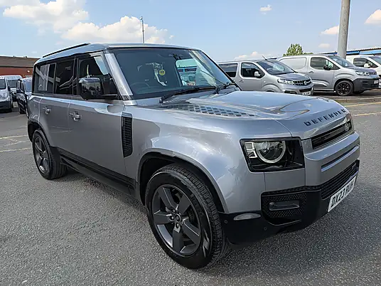 2023 Land Rover Defender 110 D250 MHEV X-Dynamic SE
