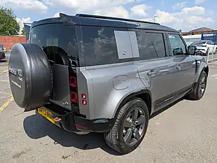 Used 2023 Land Rover Defender 110 X-Dynamic Se Silver - Interior and Exterior details 7