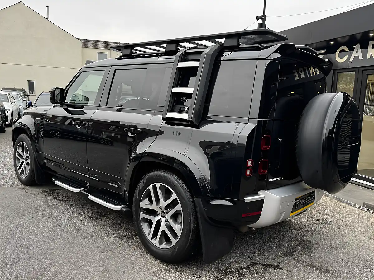 Used 2023 Land Rover Defender 110 Xs Edition Black - Interior and Exterior details 4