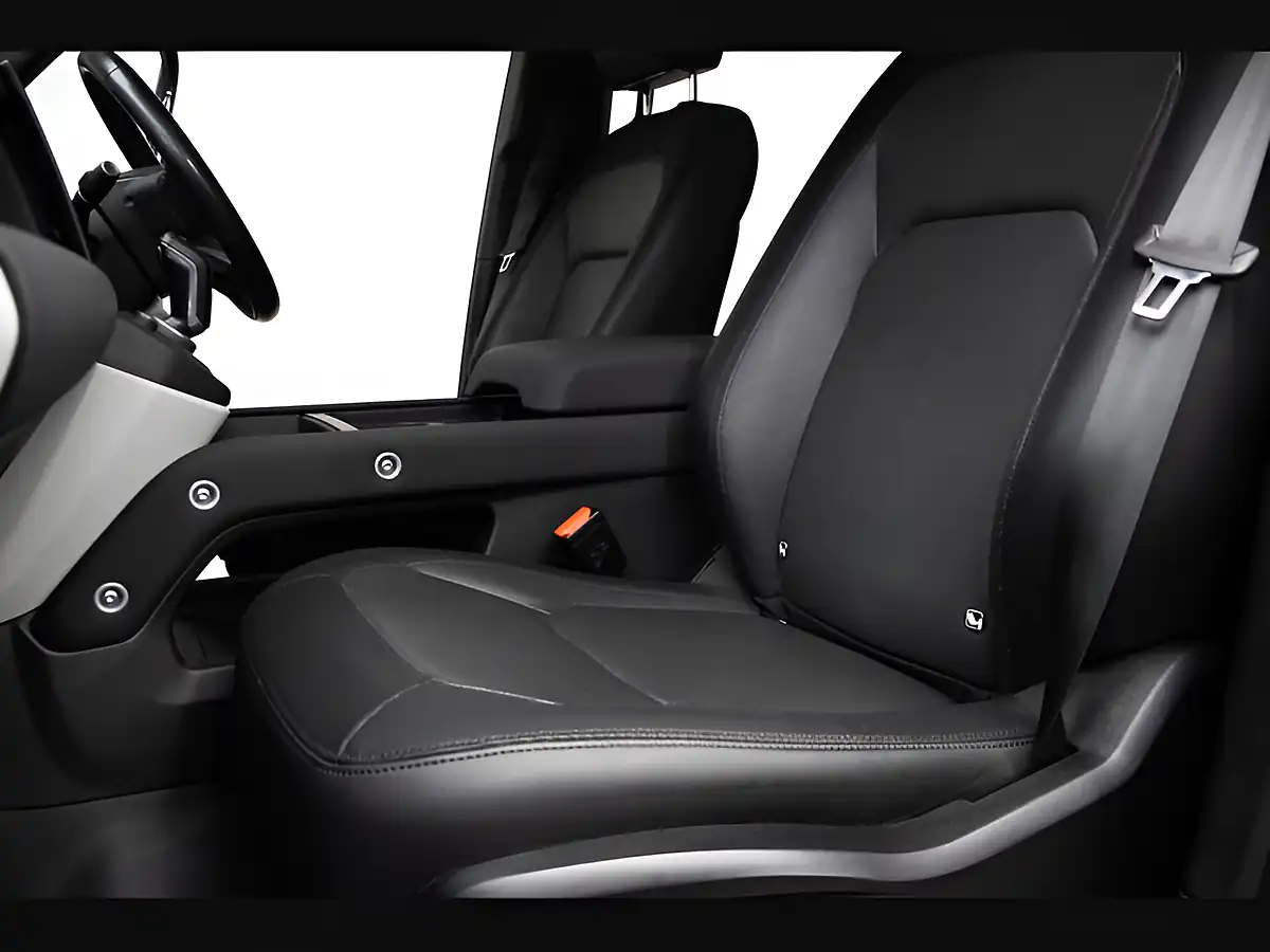 Used 2023 Land Rover Defender 130 X-Dynamic Se Black - Interior and Exterior details 10