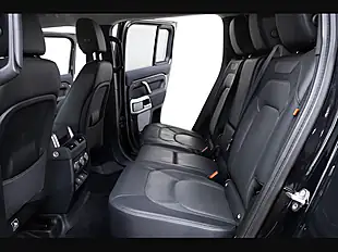 Used 2023 Land Rover Defender 130 X-Dynamic Se Black - Interior and Exterior details 12