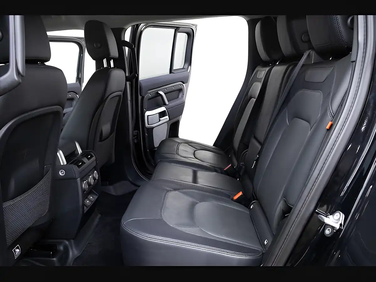 Used 2023 Land Rover Defender 130 X-Dynamic Se Black - Interior and Exterior details 12