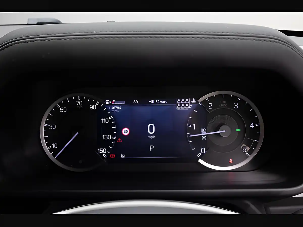 Used 2023 Land Rover Defender 130 X-Dynamic Se Black - Interior and Exterior details 14