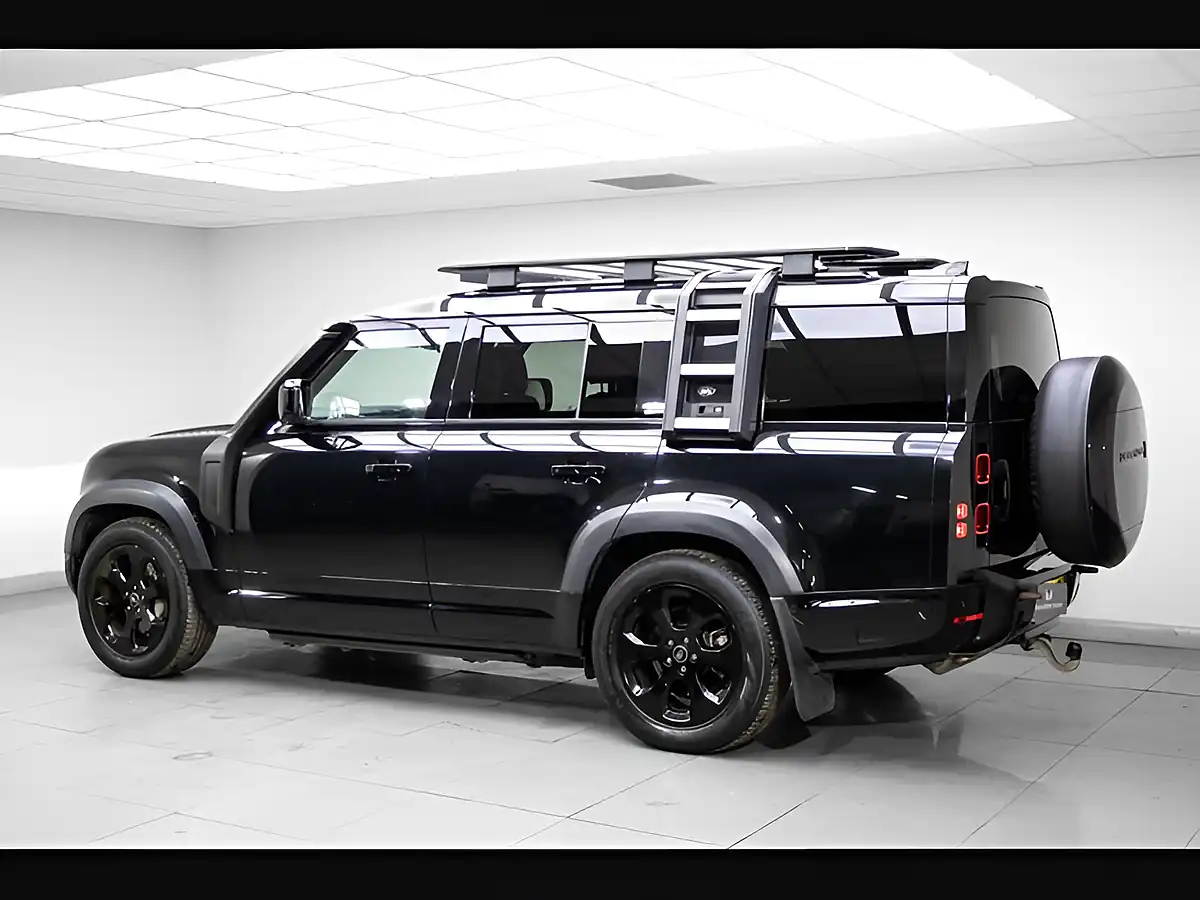Used 2023 Land Rover Defender 130 X-Dynamic Se Black - Interior and Exterior details 3