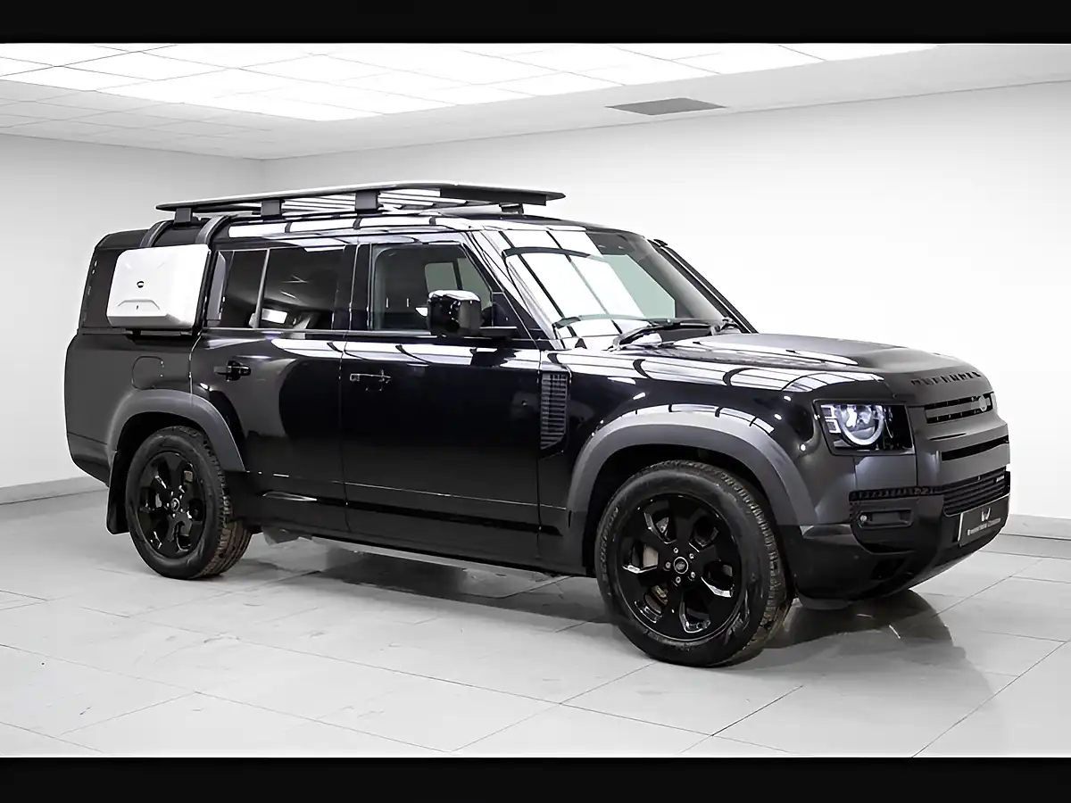 Used 2023 Land Rover Defender 130 X-Dynamic Se Black - Interior and Exterior details 7