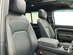 Used 2023 Land Rover Defender 75th Limited Edition Grasmere Green - Interior and Exterior details 10
