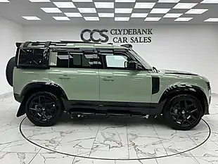 Used 2023 Land Rover Defender 75th Limited Edition Grasmere Green - Interior and Exterior details 2