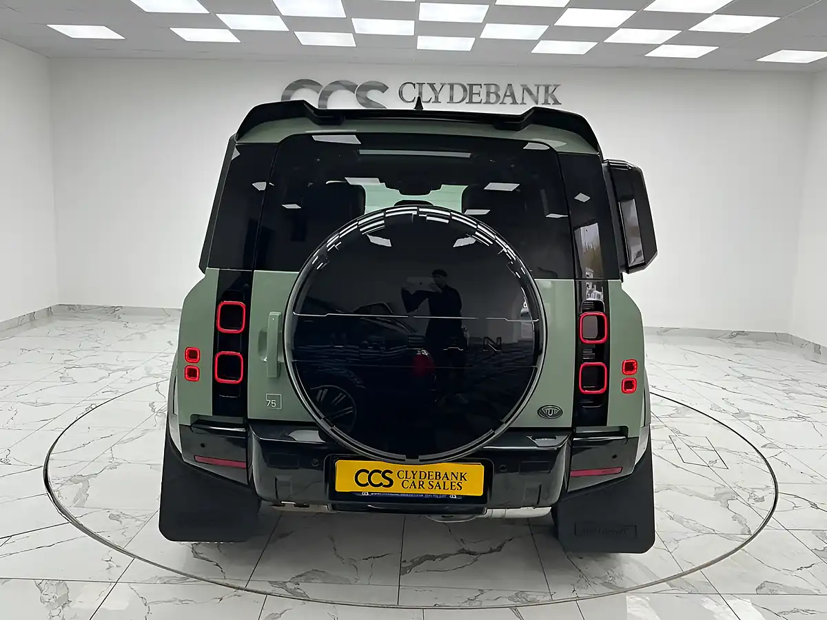 Used 2023 Land Rover Defender 75th Limited Edition Grasmere Green - Interior and Exterior details 4