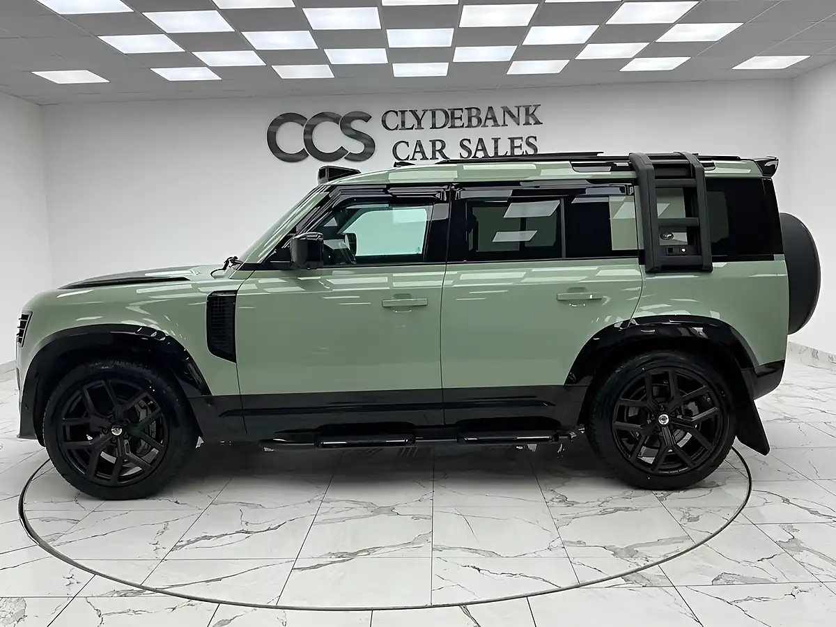 Used 2023 Land Rover Defender 75th Limited Edition Grasmere Green - Interior and Exterior details 6