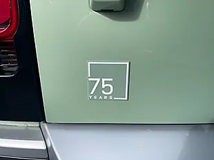Used 2023 Land Rover Defender 75th Limited Edition Green - Interior and Exterior details 7