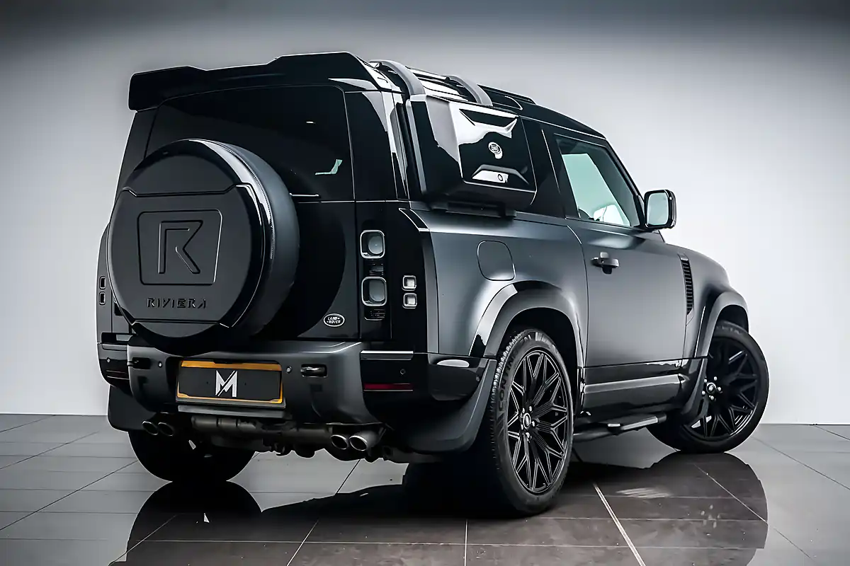 Used 2023 Land Rover Defender 90 Carpathian Edition Carpathian Grey - Interior and Exterior details 16