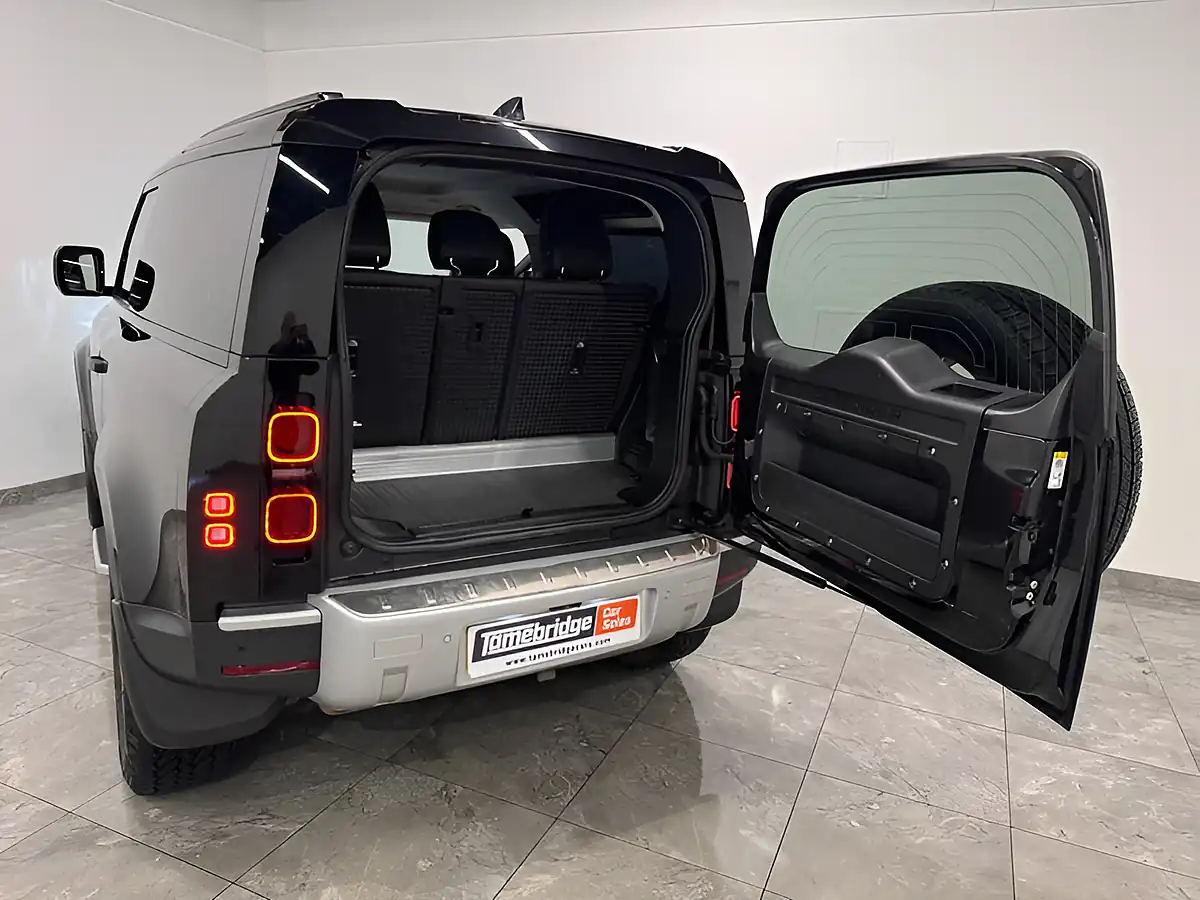 Used 2023 Land Rover Defender 90 Hard Top Black - Interior and Exterior details 14