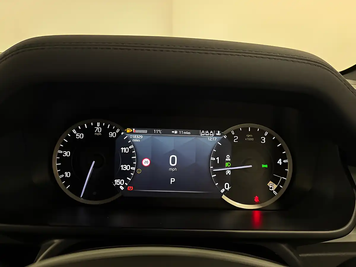 Used 2023 Land Rover Defender 90 Hard Top Black - Interior and Exterior details 15