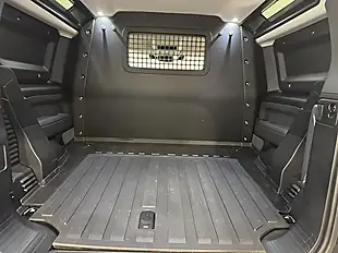 Used 2023 Land Rover Defender 90 Hard Top Swb Grey - Interior and Exterior details 14